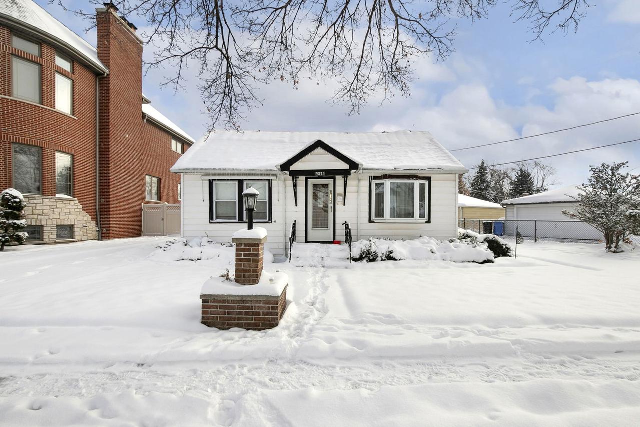 3821 N Ottawa Ave., Chicago, IL 60634