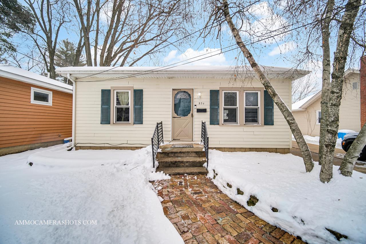 524 N College St., Batavia, IL 60510