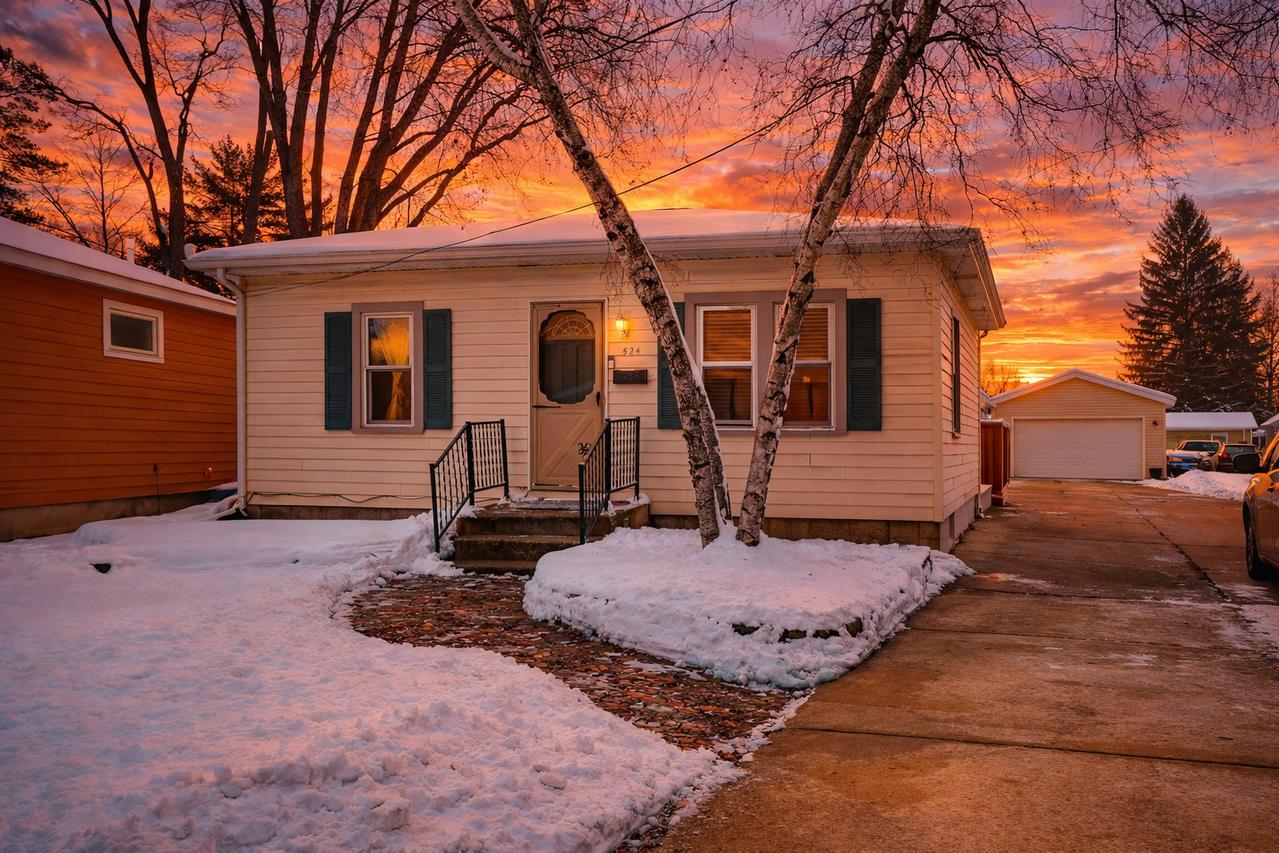 524 N College St., Batavia, IL 60510