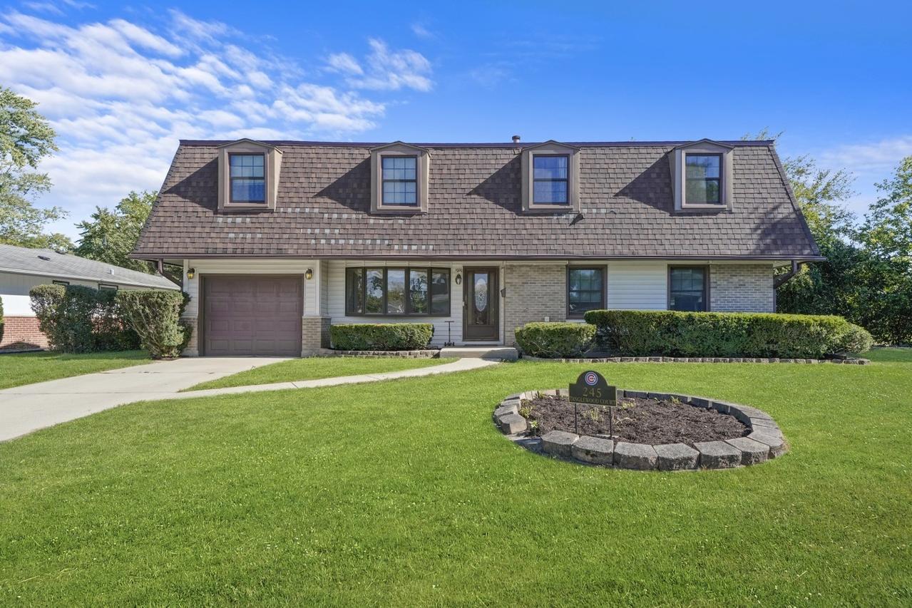 245 Tanglewood Ct., Elk Grove Village, IL 60007