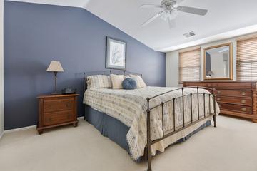 1600 Brittany Ct. #C2, Wheeling, IL 60090