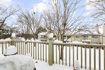 1600 Brittany Ct. #C2, Wheeling, IL 60090