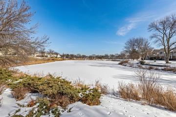 1600 Brittany Ct. #C2, Wheeling, IL 60090