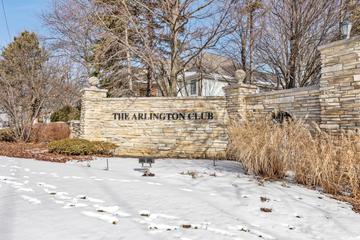 1600 Brittany Ct. #C2, Wheeling, IL 60090
