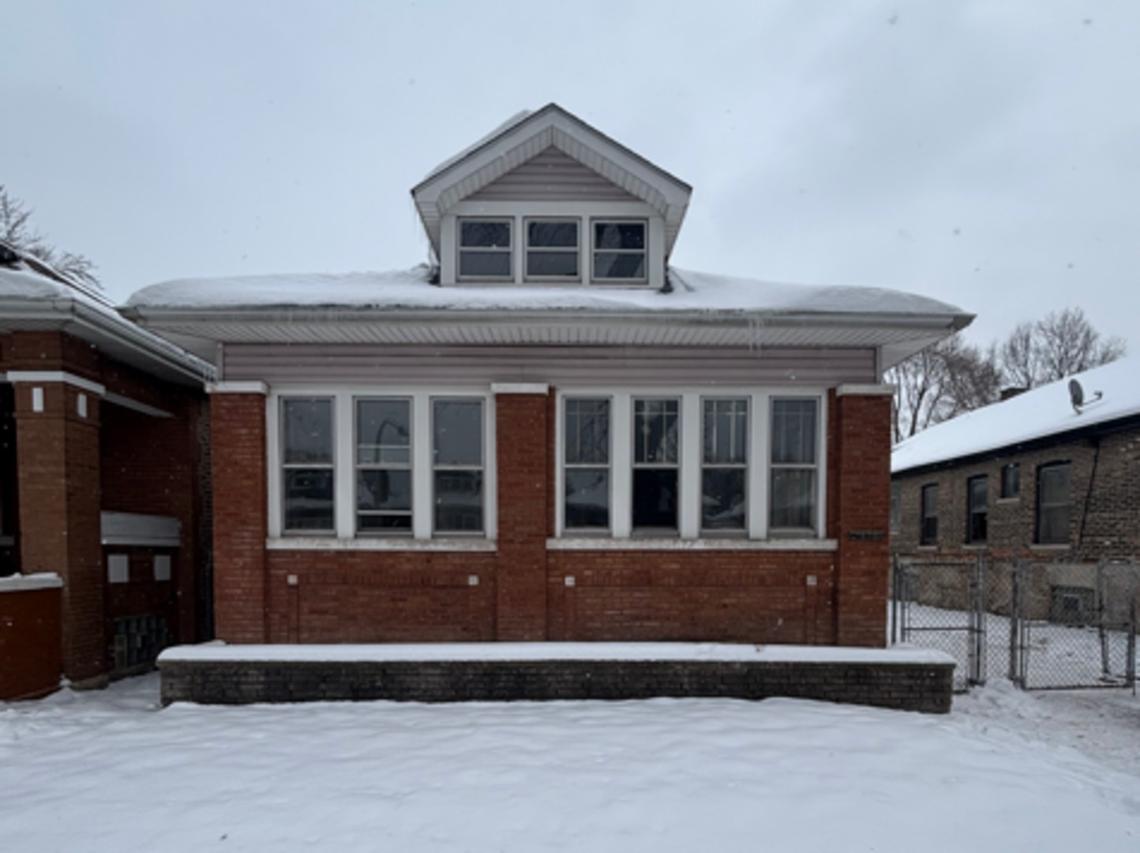 8025 S Euclid Ave., Chicago, IL 60617