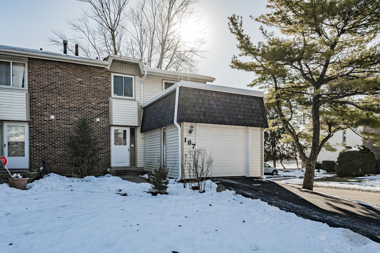 187 Roberts Rd., Bolingbrook, IL 60440