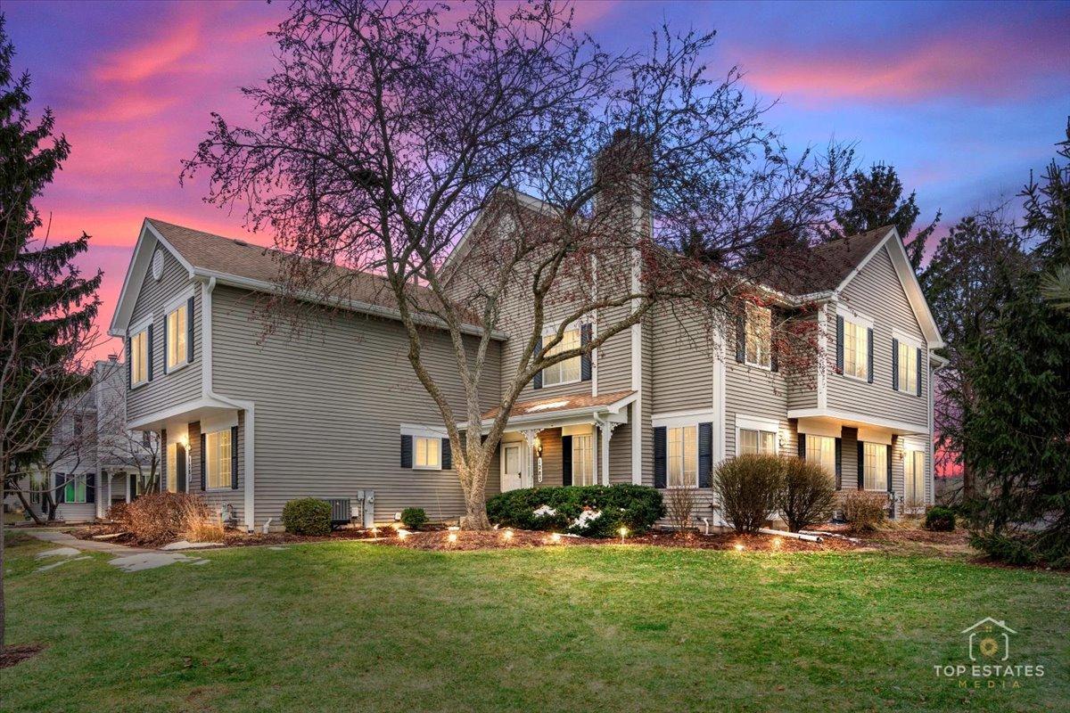 1283 Sandhurst Ln., South Elgin, IL 60177