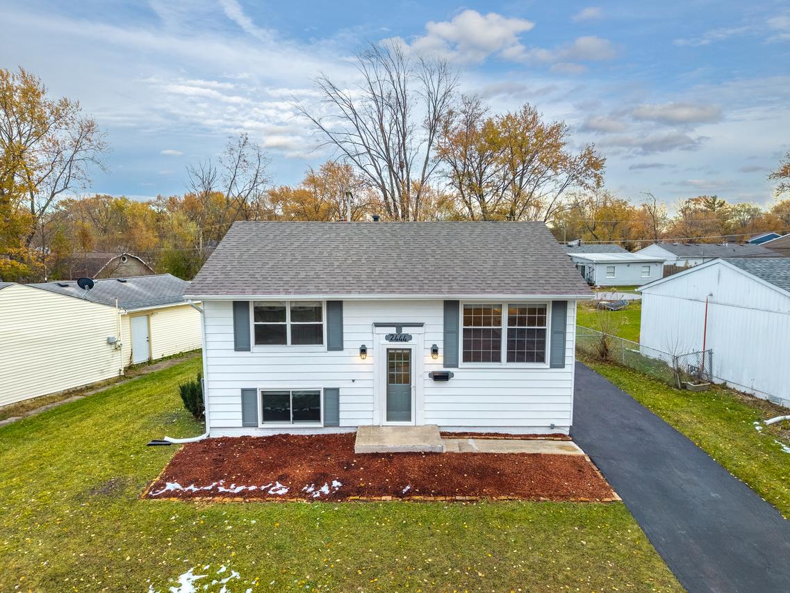 2444 Apache Ave., Sauk Village, IL 60411