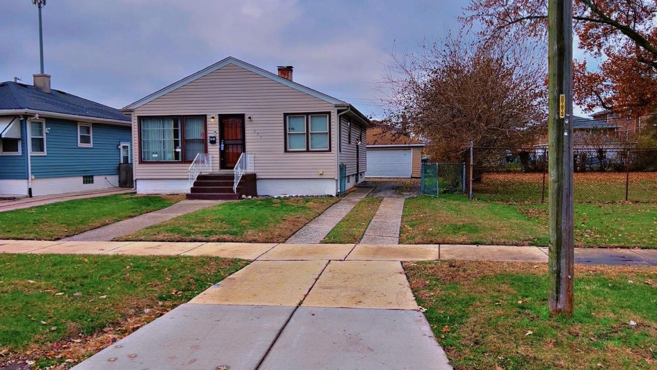 283 Paxton Ave., Calumet City, IL 60409