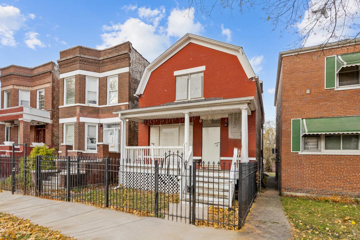 6230 S Throop St., Chicago, IL 60636