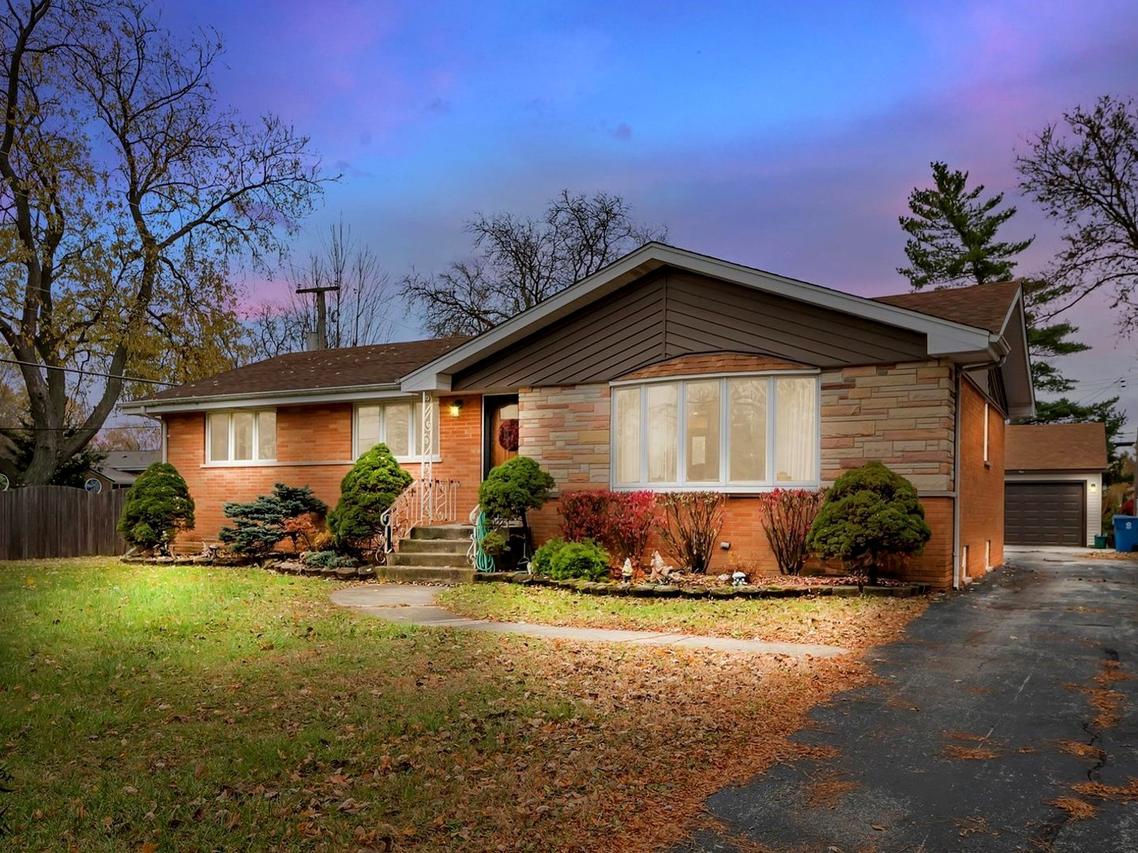 6819 W 127th St., Palos Heights, IL 60463