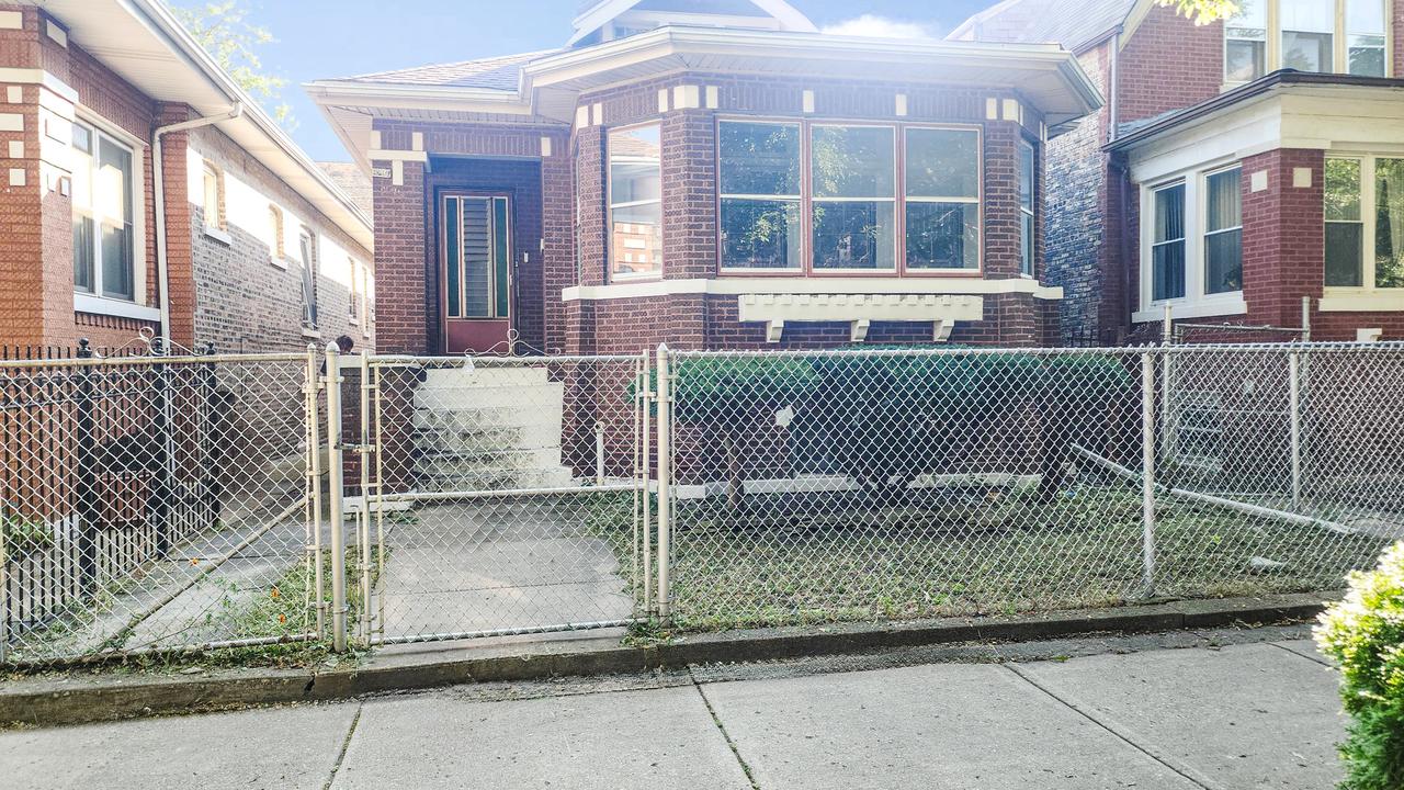 8007 S Paulina St., Chicago, IL 60620