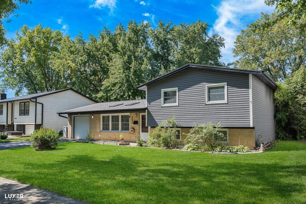 6908 Orchard Ln., Hanover Park, IL 60133