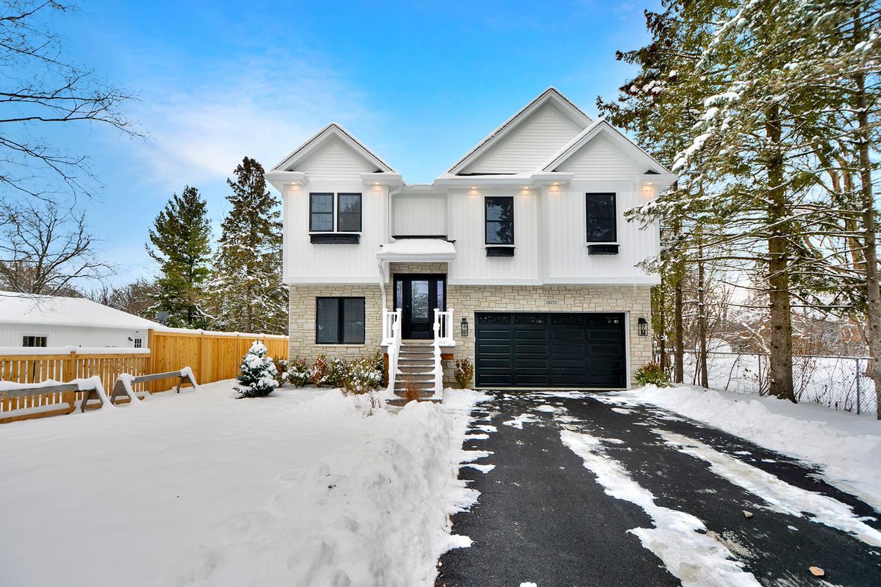 28722 N Madison Ave., Wauconda, IL 60084