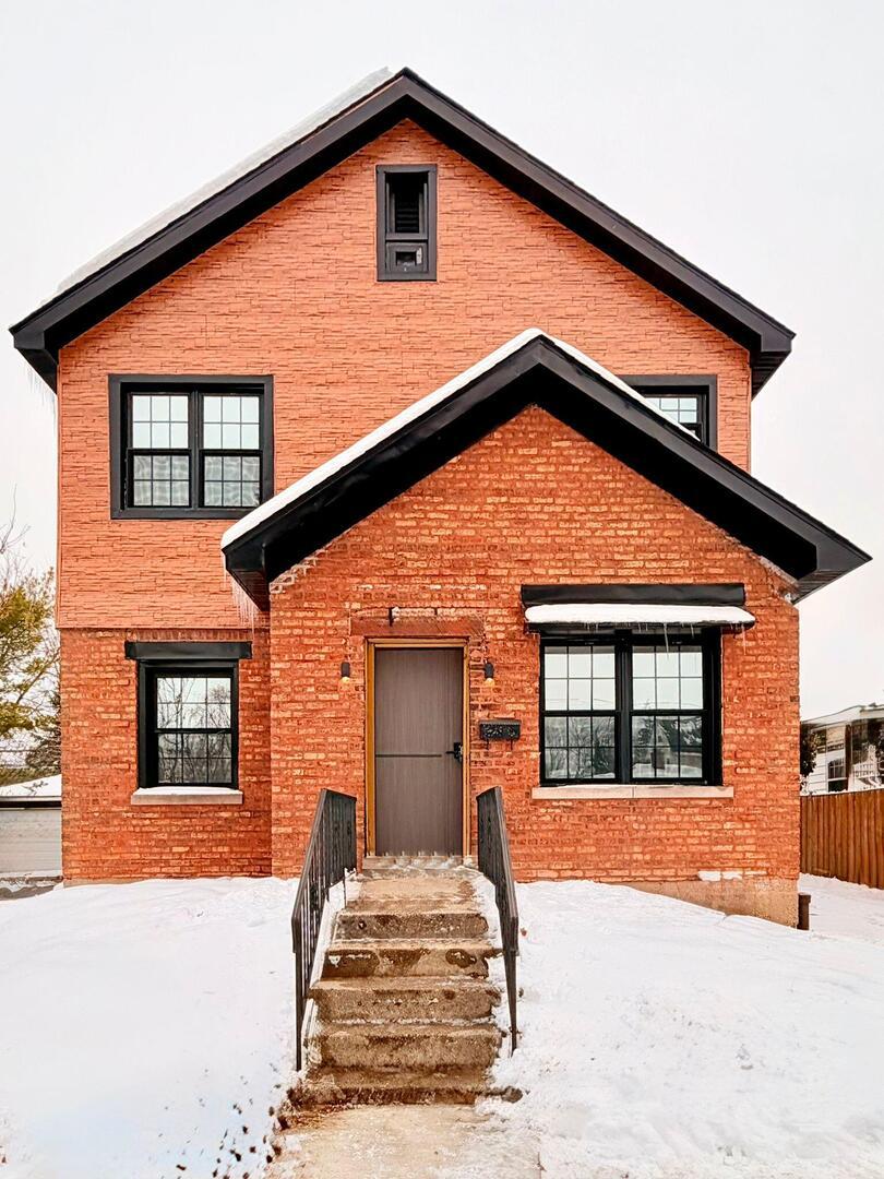 1509 Center St., Des Plaines, IL 60018