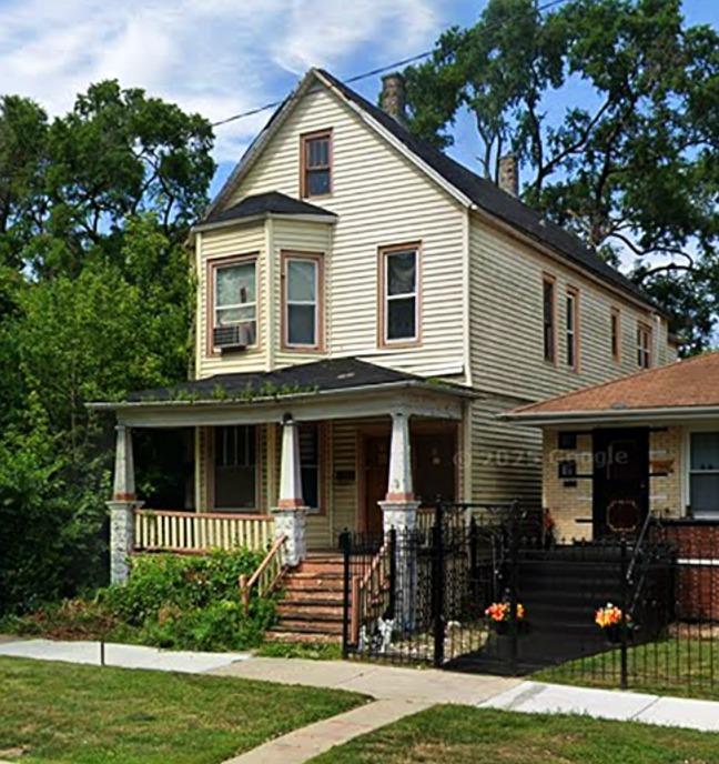 11576 S State St., Chicago, IL 60628