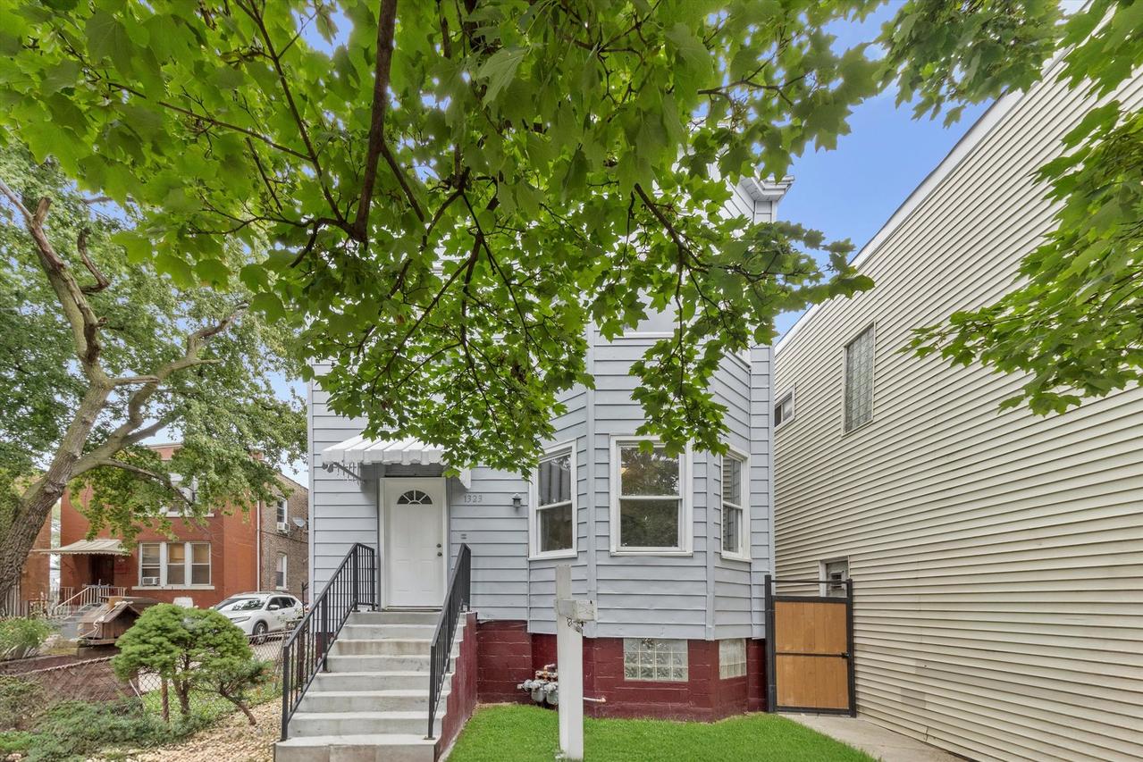 1323 S 51 Ct., Cicero, IL 60804