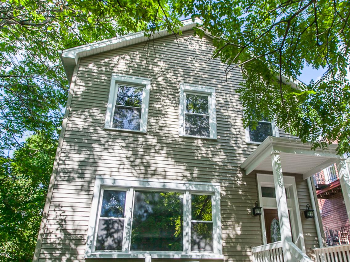 806 S Oakley Blvd., Chicago, IL 60612