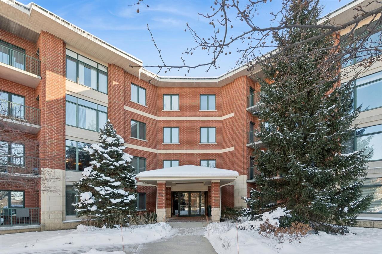 855 E 22nd St. #104, Lombard, IL 60148