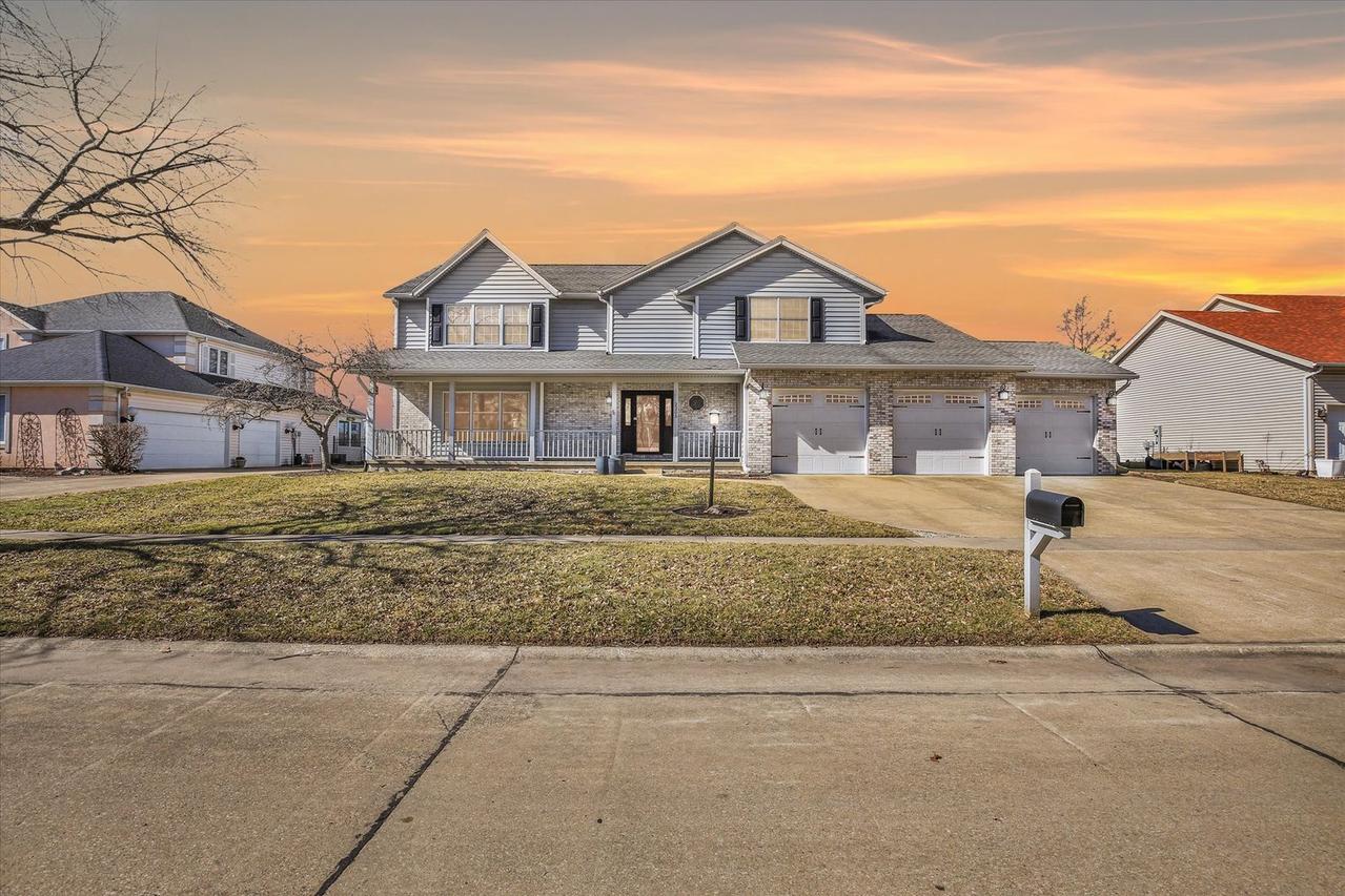 2205 Edgewater Pl., Champaign, IL 61822