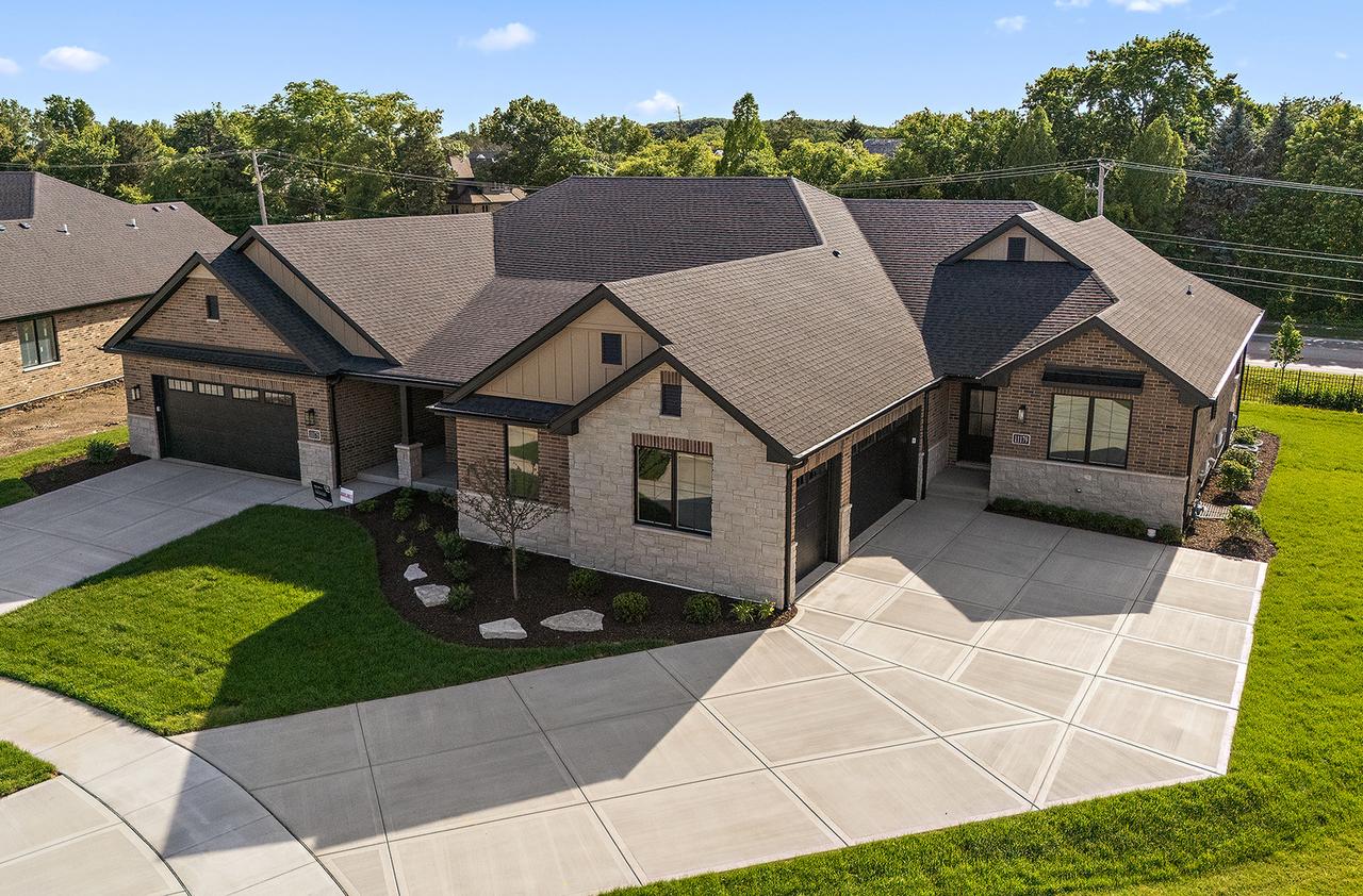 11179 Lizmore Ln. #33B, Orland Park, IL 60467