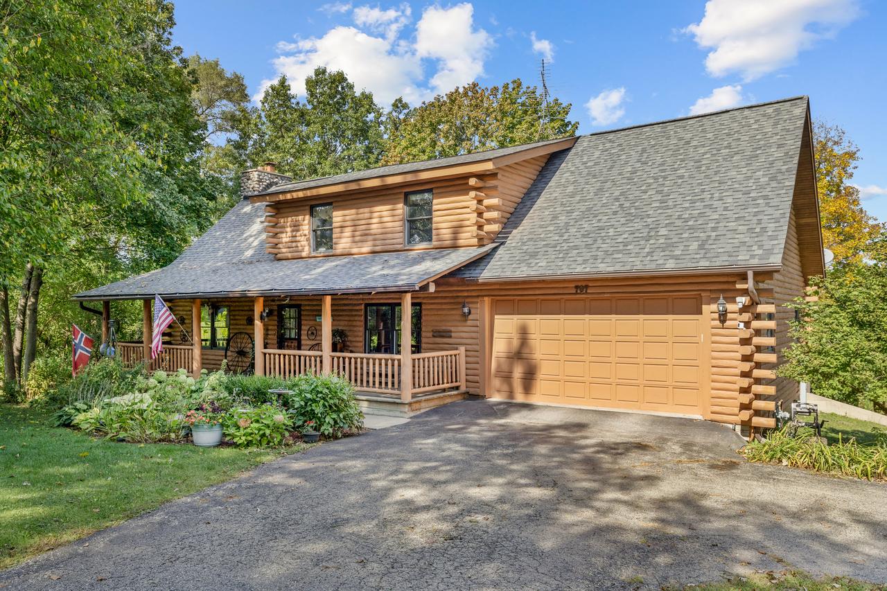 707 Quinn Rd., Mchenry, IL 60051