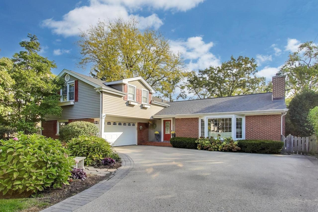 21 Timber Ln., Northbrook, IL 60062