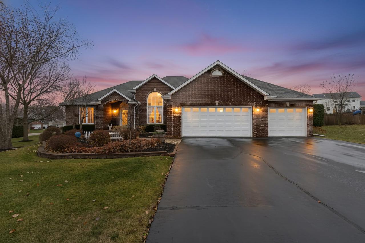 638 Merrion Rd., Roscoe, IL 61073