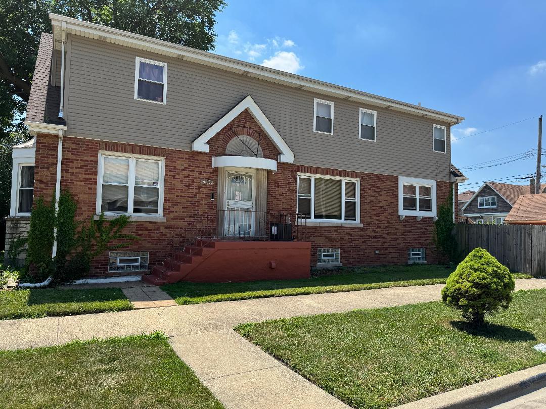 10200 S Rhodes Ave., Chicago, IL 60628