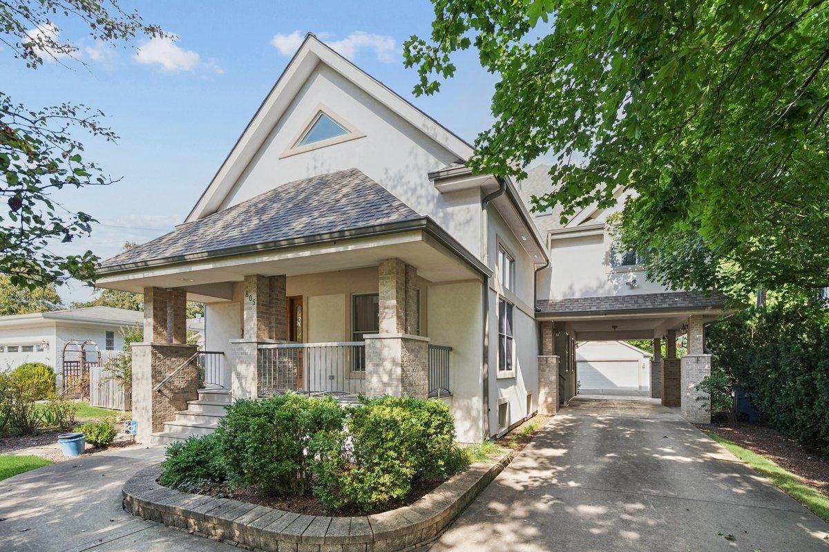 805 Vernon Ave., Glencoe, IL 60022