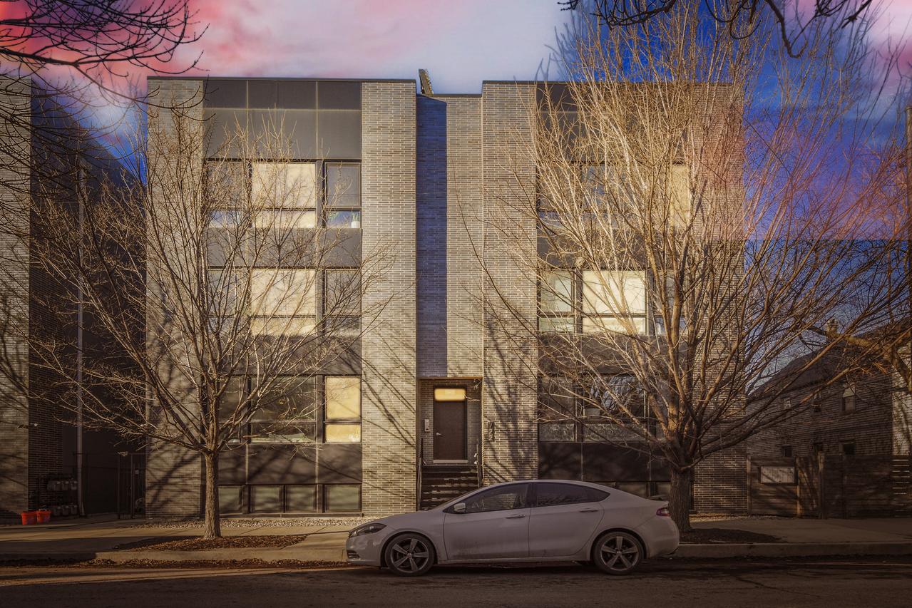 722 W 17th Pl. #3E, Chicago, IL 60616