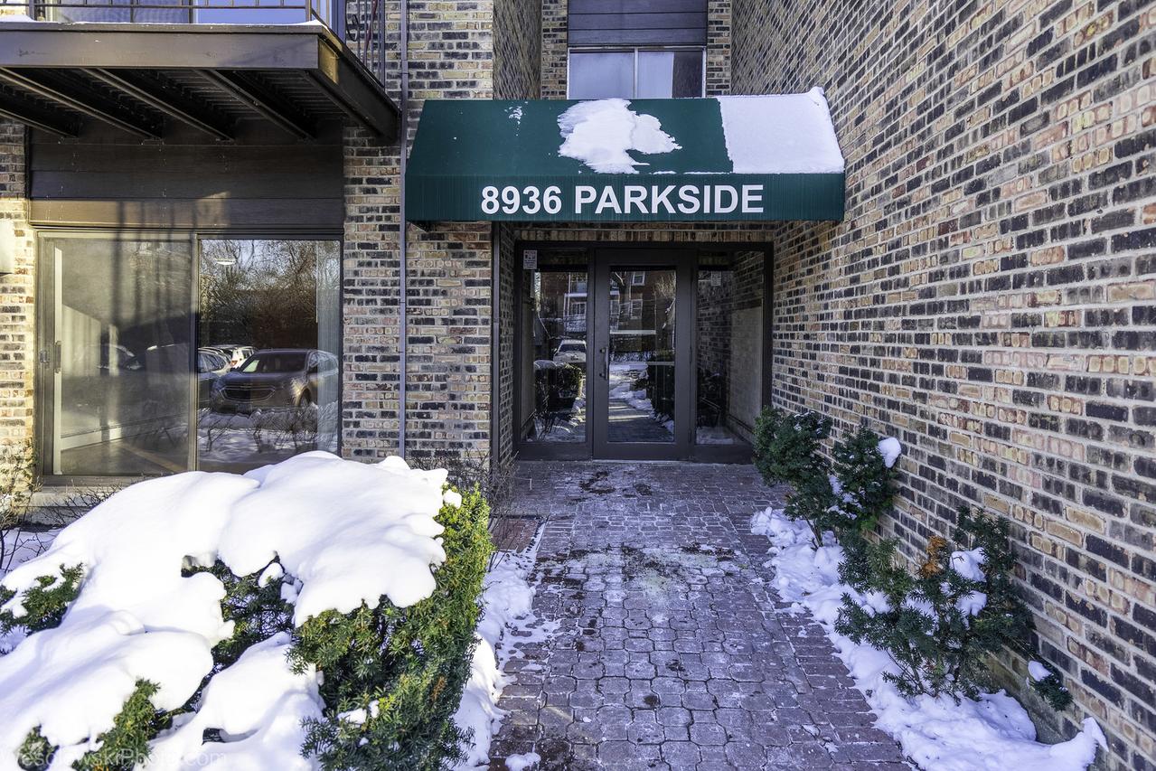 8936 N Parkside Ave. #108, Des Plaines, IL 60016
