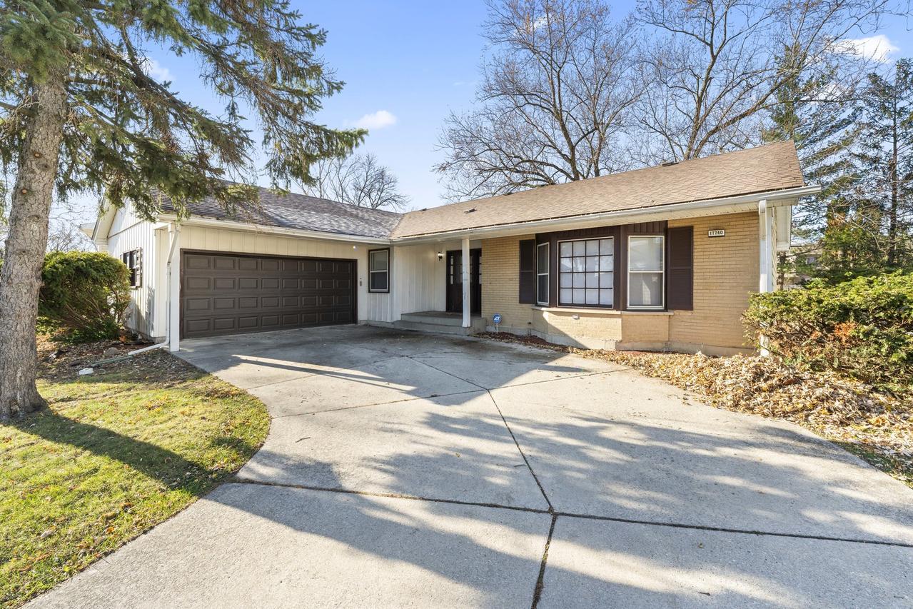 17740 Cedar Ave., Country Club Hills, IL 60478