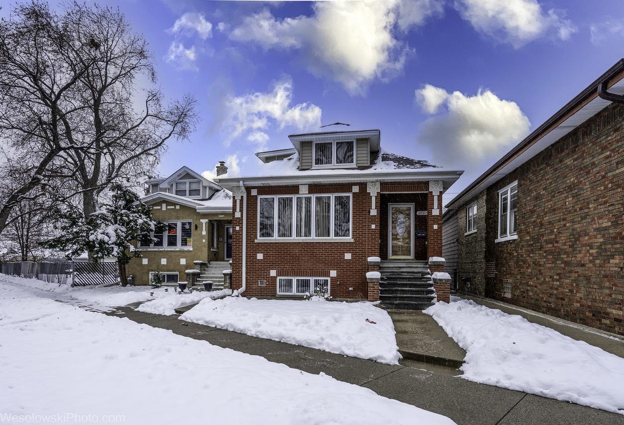 2722 N 77th Ave., Elmwood Park, IL 60707