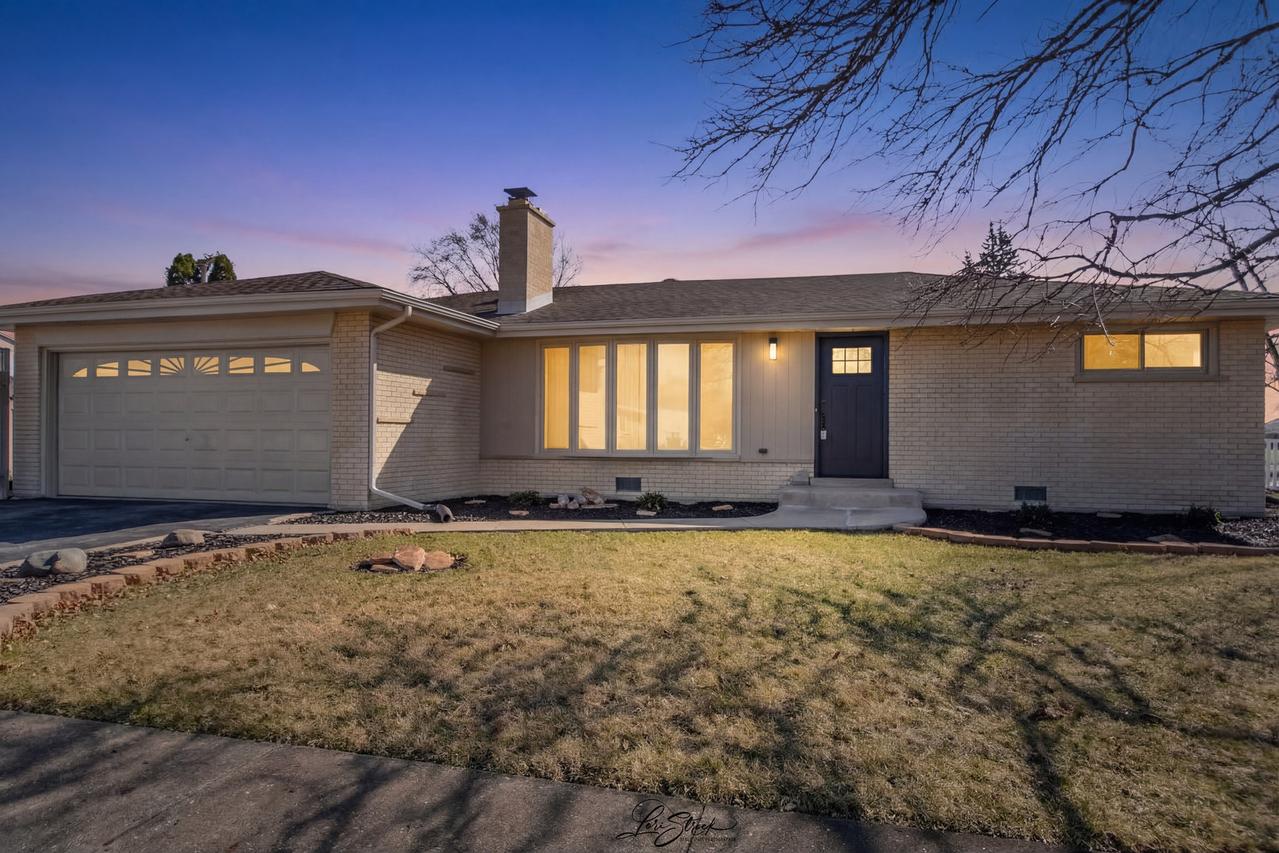 8101 S Oketo Ave., Bridgeview, IL 60455