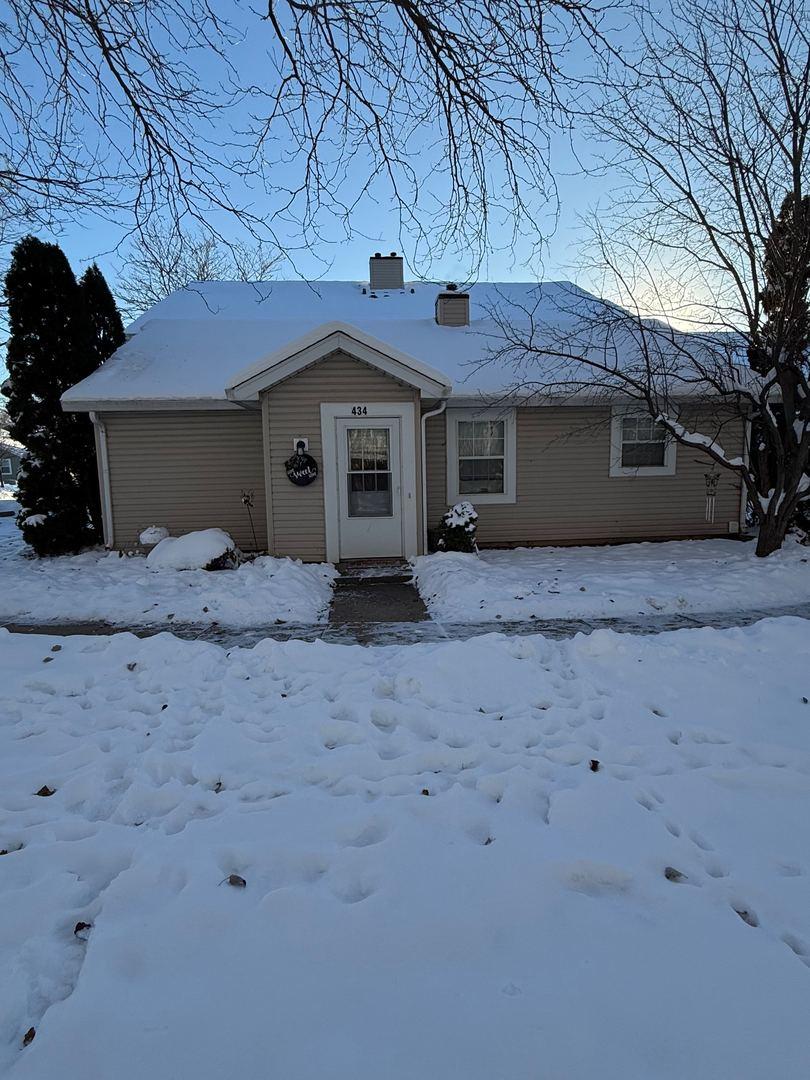434 N Cambridge Dr., Palatine, IL 60067