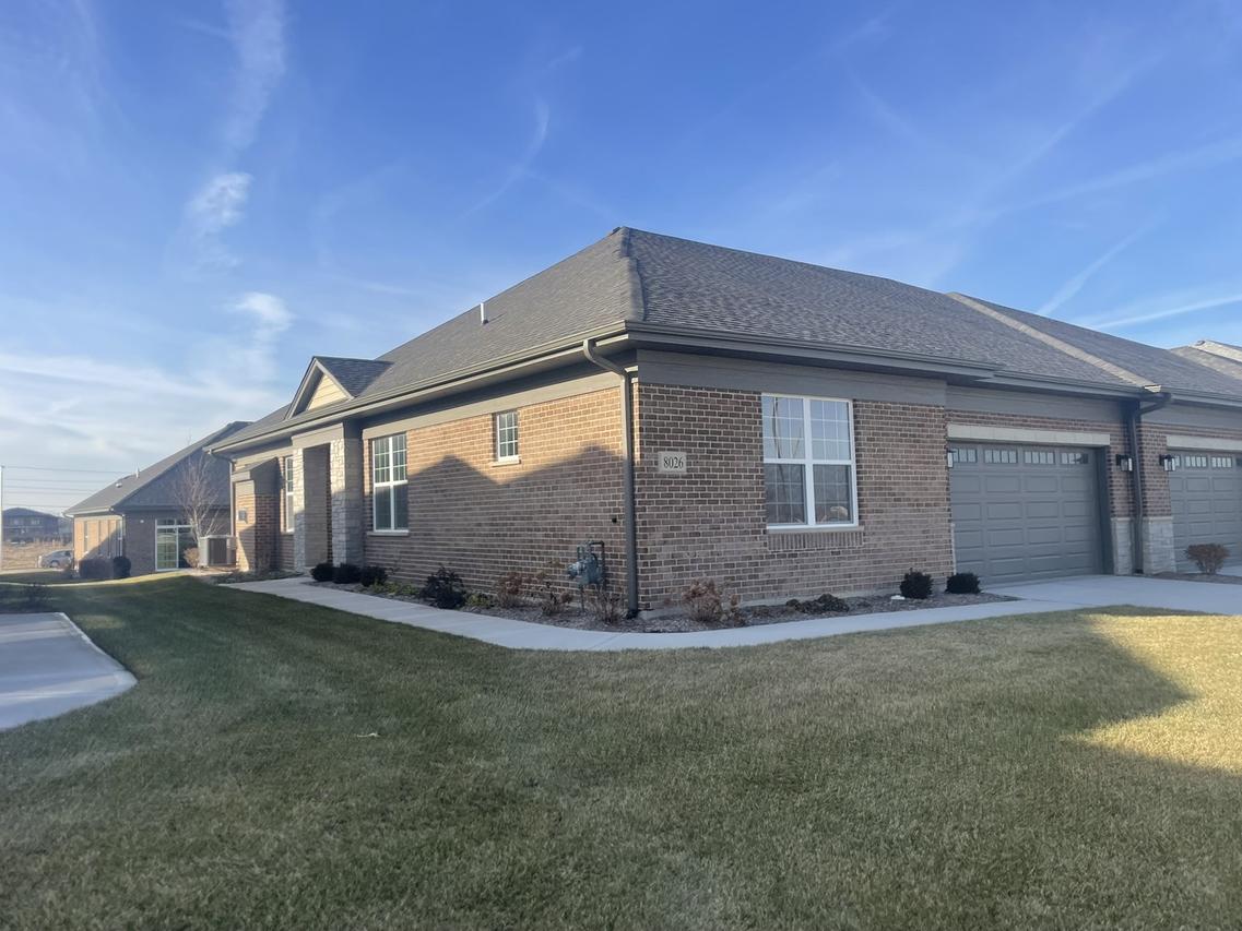 8026 Bradley Dr., Tinley Park, IL 60487