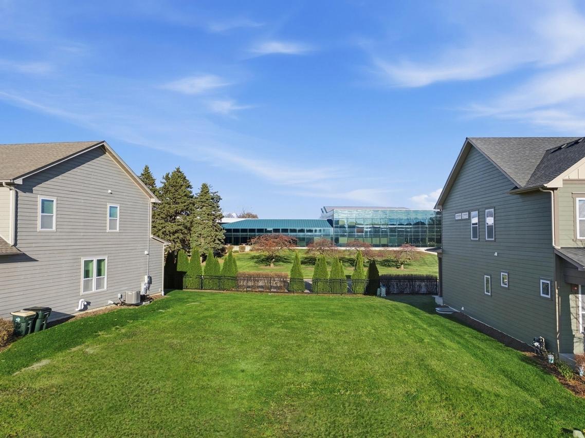 1419 Somerset Pl., Barrington, IL 60010