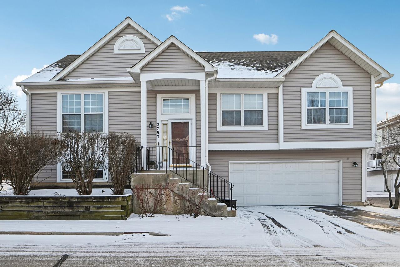 2797 Shelly Ln., Aurora, IL 60504