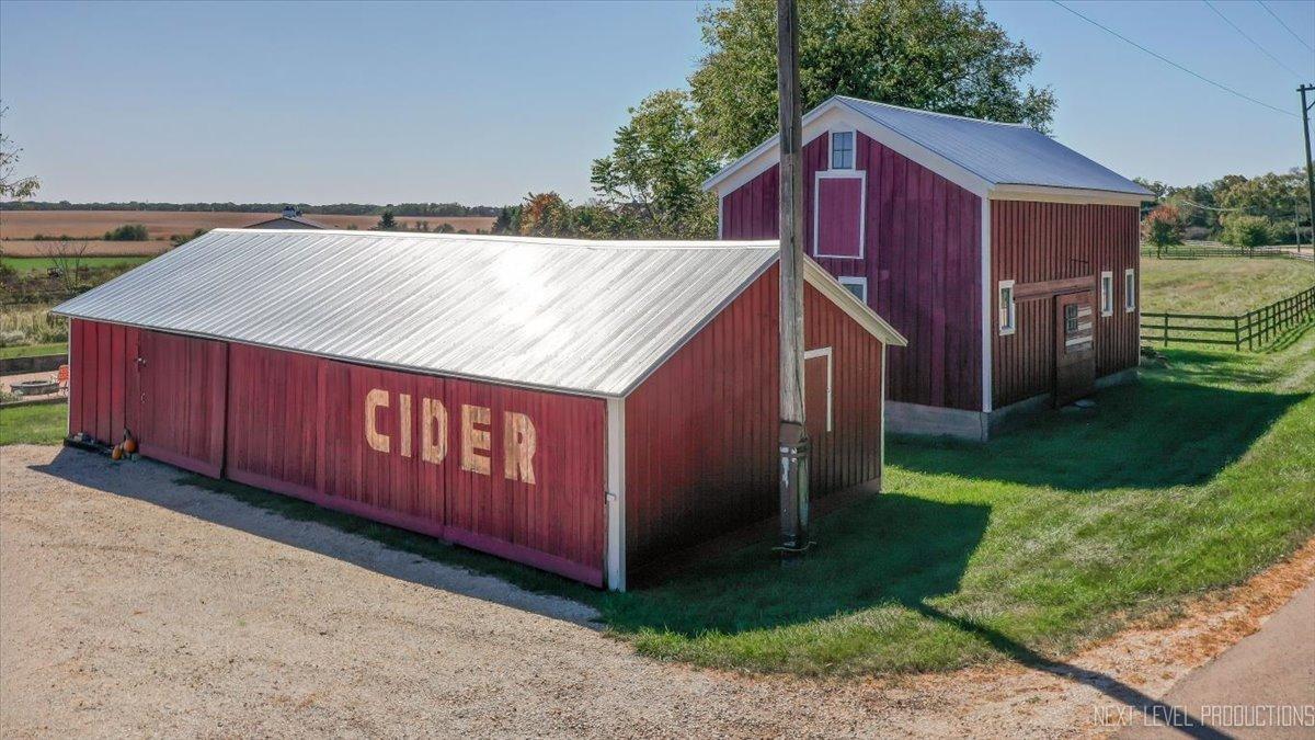 2S227 Green Rd., Elburn, IL 60119