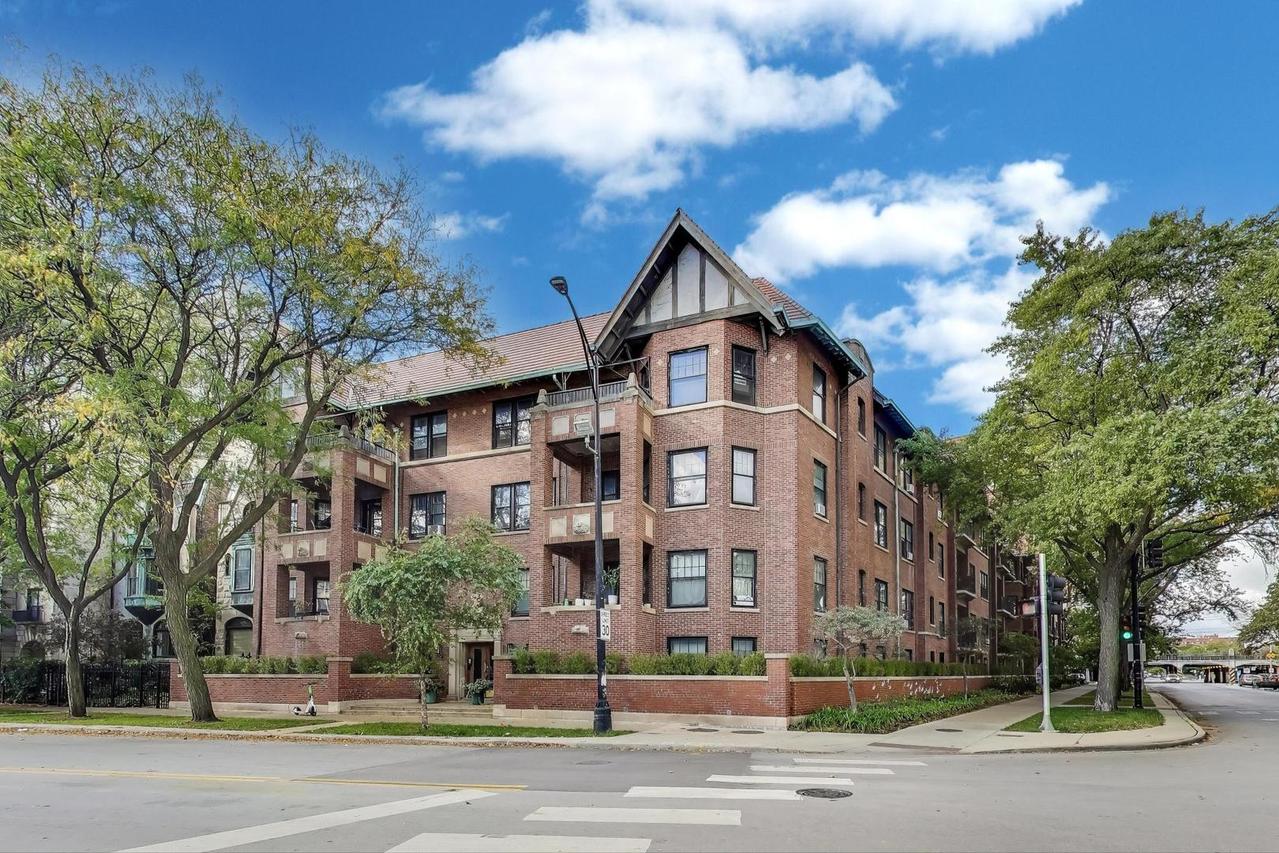 5100 S Hyde Park Blvd. #1B, Chicago, IL 60615