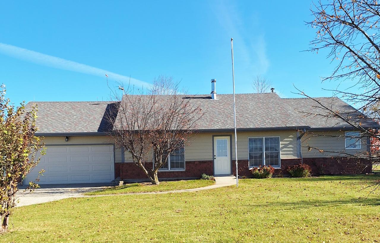 12026 Grove Rd., Minooka, IL 60447