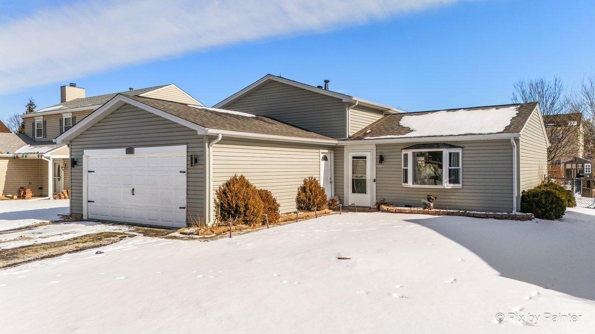 320 Homestead Dr., Bolingbrook, IL 60440