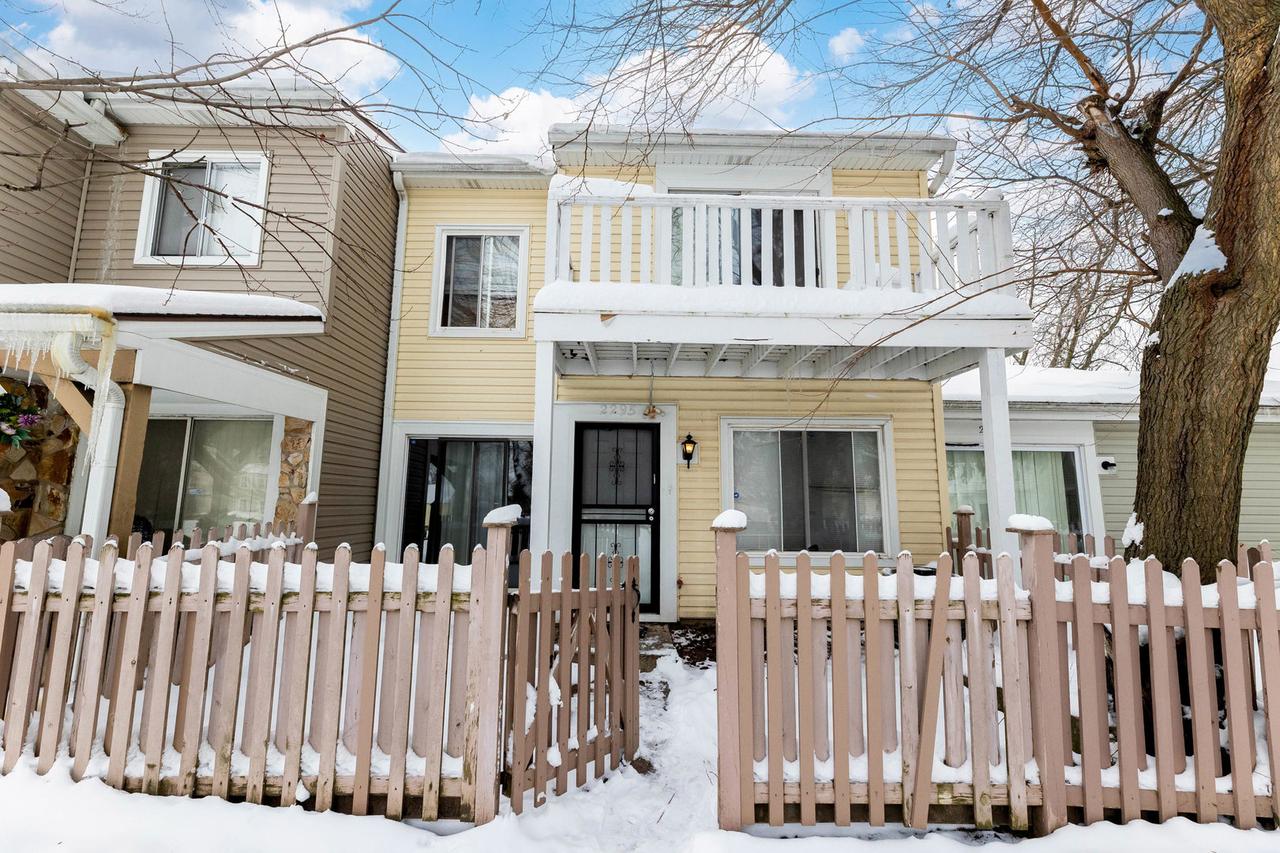 2295 Windsor Ln., Country Club Hills, IL 60478