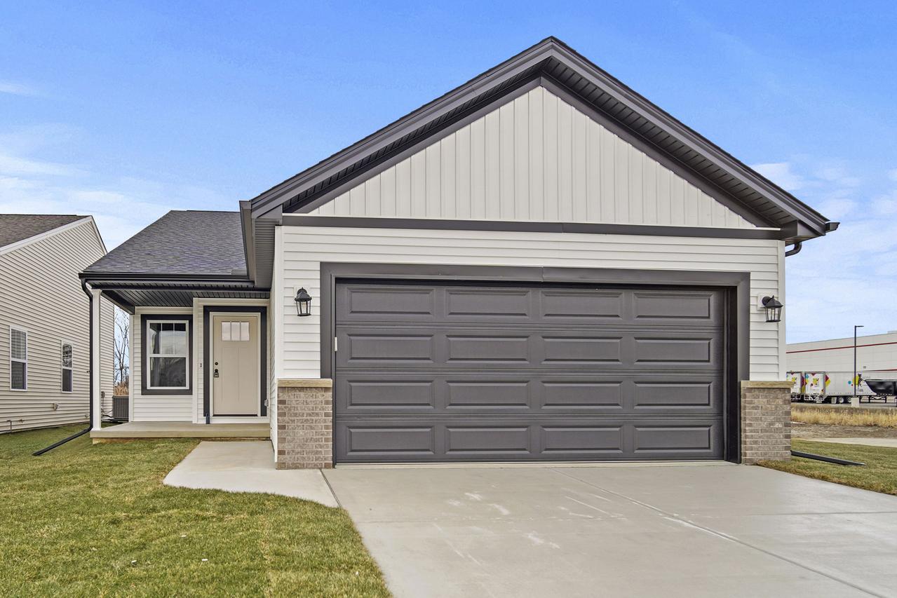 1 Eric Ct., Bloomington, IL 61705