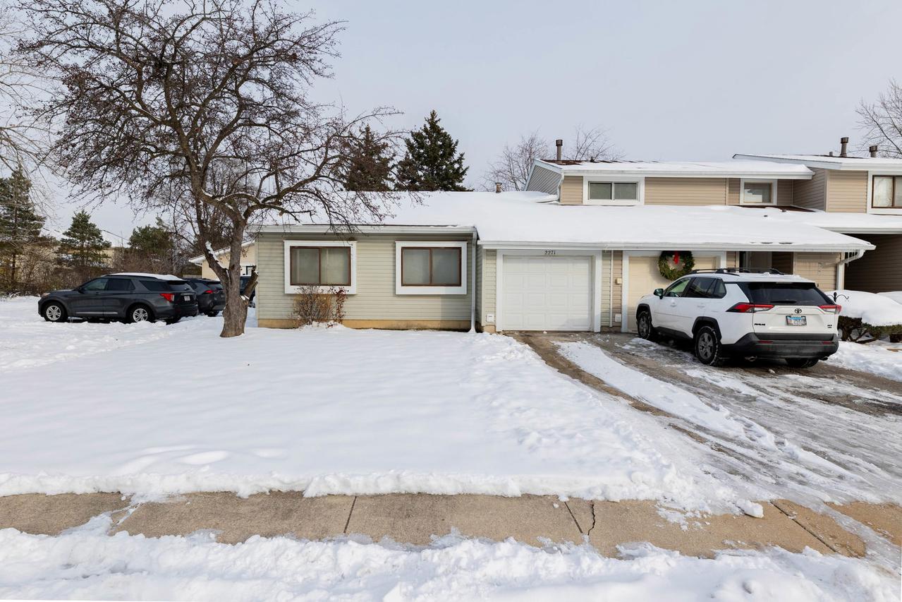 2271 Windsor Ln., Country Club Hills, IL 60478