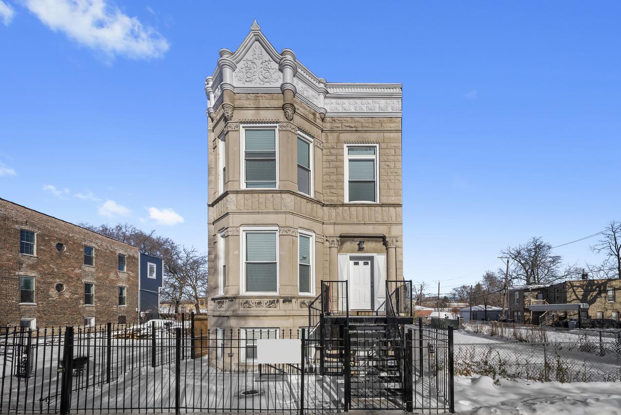3824 W Fulton St., Chicago, IL 60624