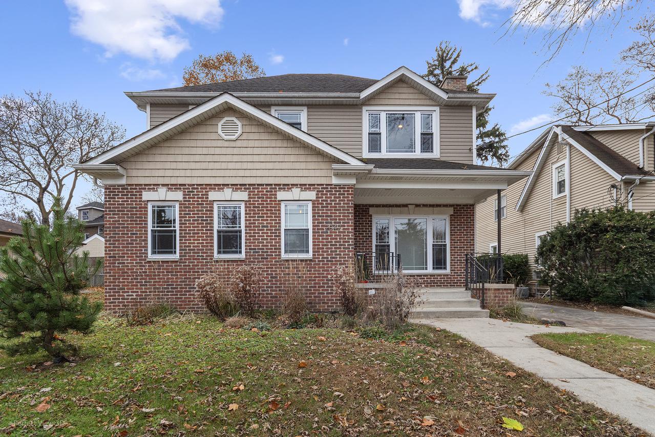 2047 Wilmette Ave., Wilmette, IL 60091