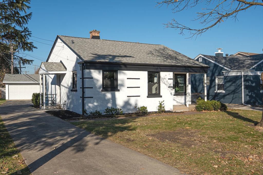 6964 W Cleveland St., Niles, IL 60714