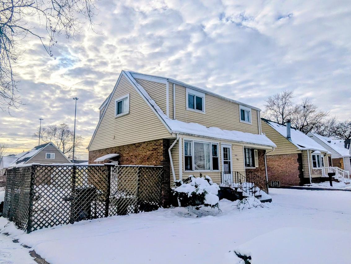 3253 Bernice Rd., Lansing, IL 60438